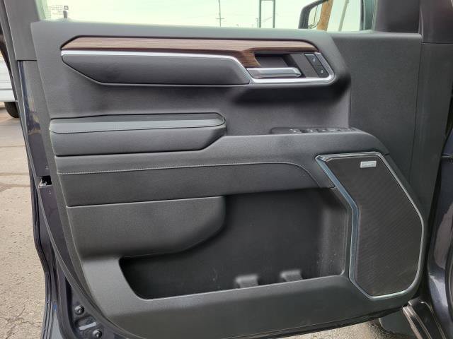 Used 2023 Chevrolet Silverado 1500 RST AWD/4WD image 6
