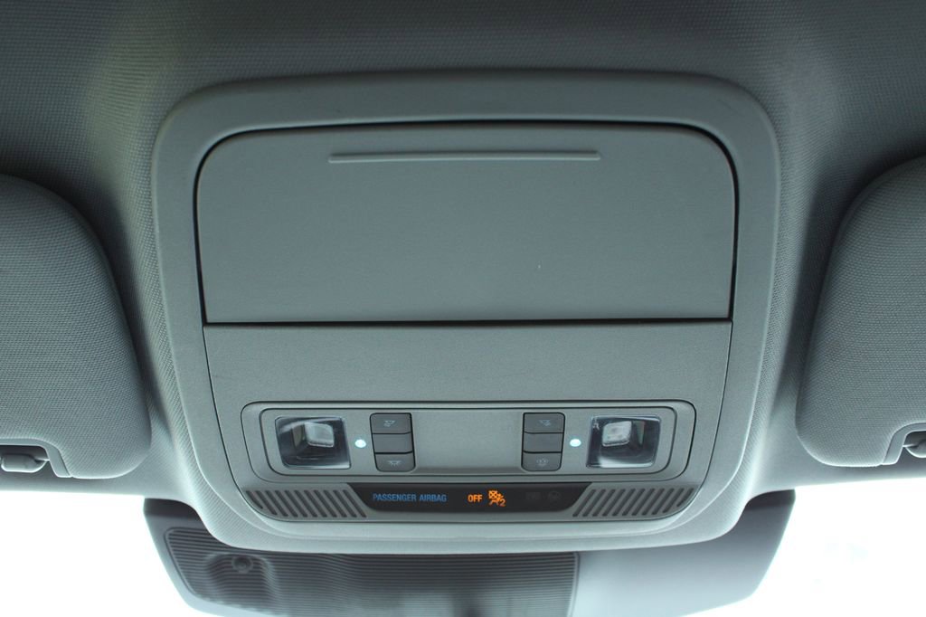 Used 2024 Ford Explorer XLT w/ Equipment Group 202A image 26