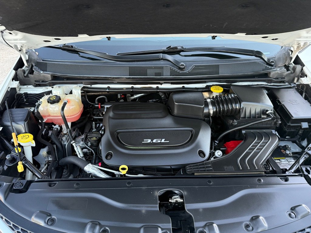 Used 2017 Chrysler Pacifica LX image 35