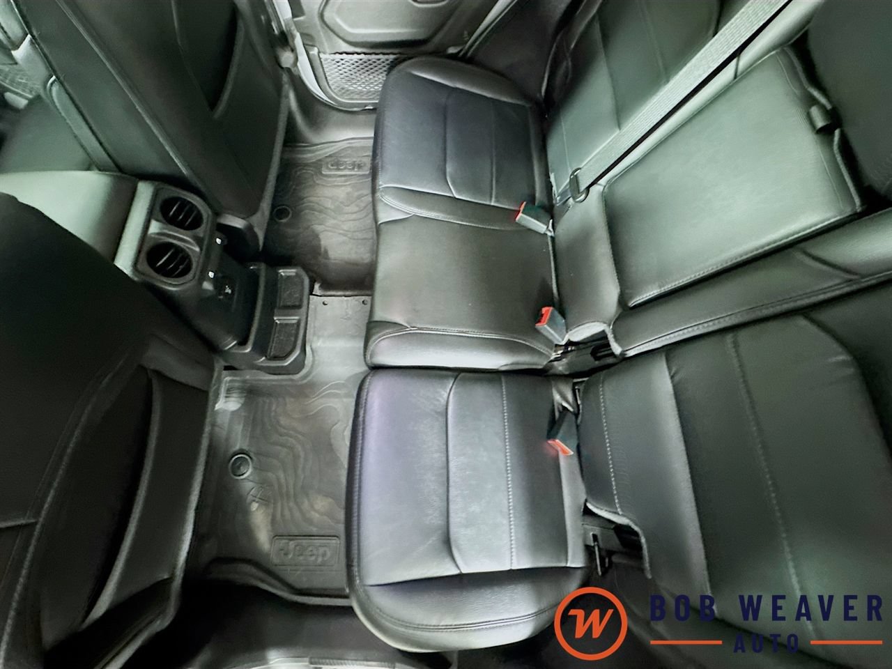 Used 2023 Jeep Wrangler Unlimited Sahara AWD/4WD image 30
