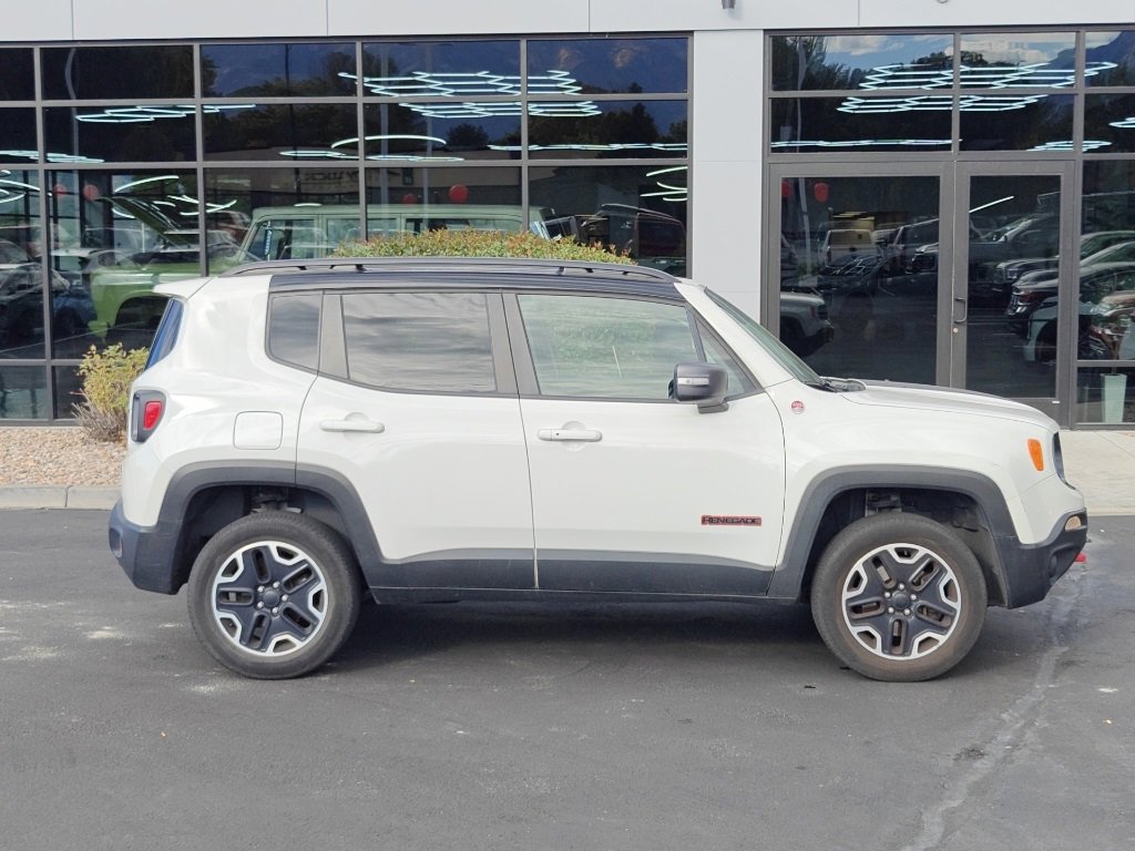 Used 2016 Jeep Renegade Trailhawk image 8