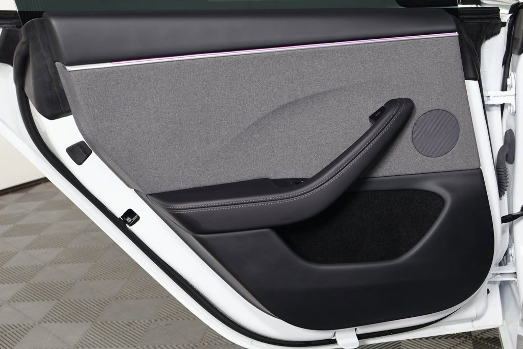 Used 2025 Tesla Model 3 Long Range RWD image 13