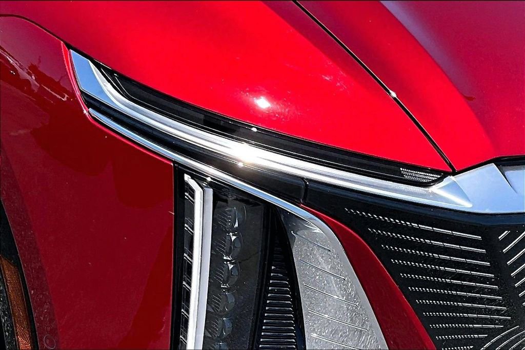 Certified 2024 Cadillac Lyriq Luxury w/ Nappa Leather Package image 32