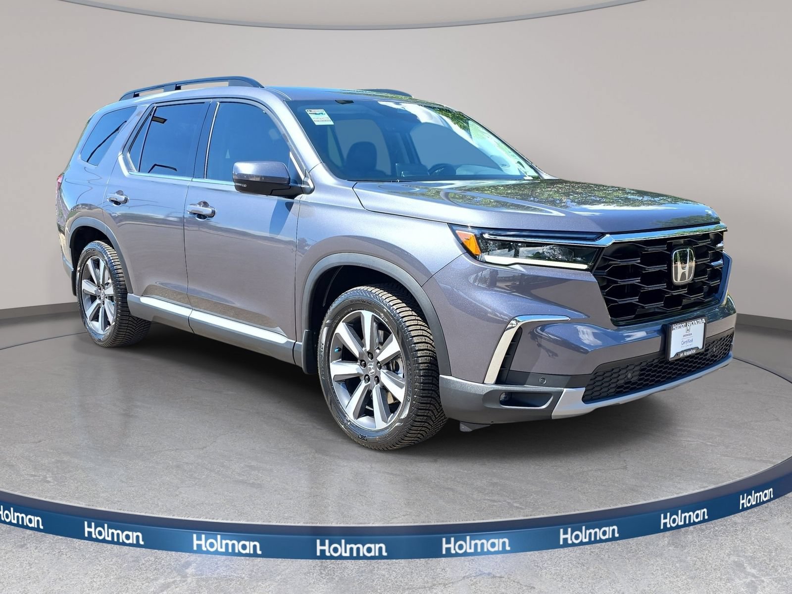 Certified 2024 Honda Pilot Touring image 4