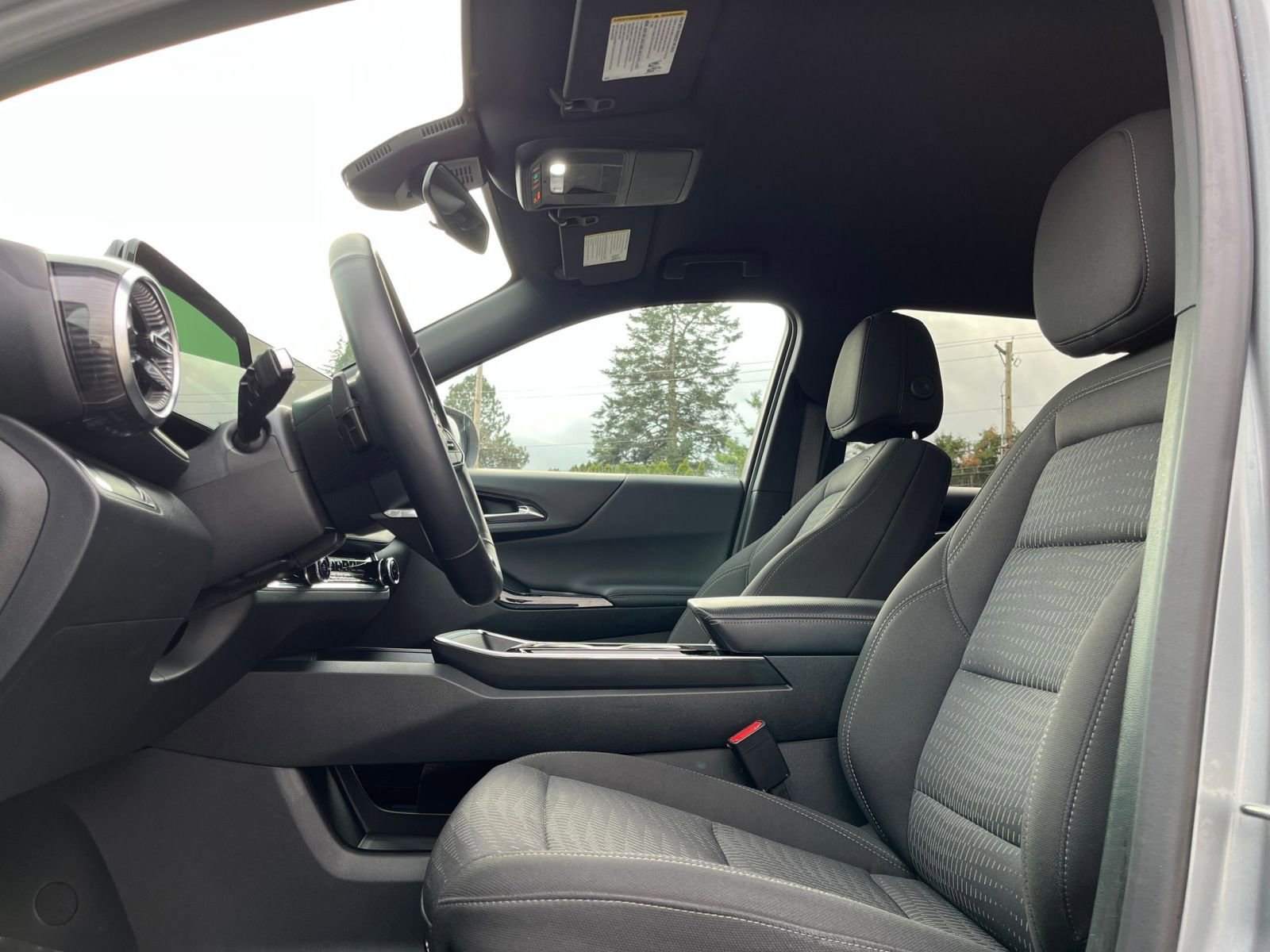 Used 2025 Chevrolet Equinox LT image 25