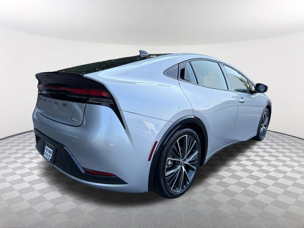 Used 2025 Toyota Prius Limited FWD image 5