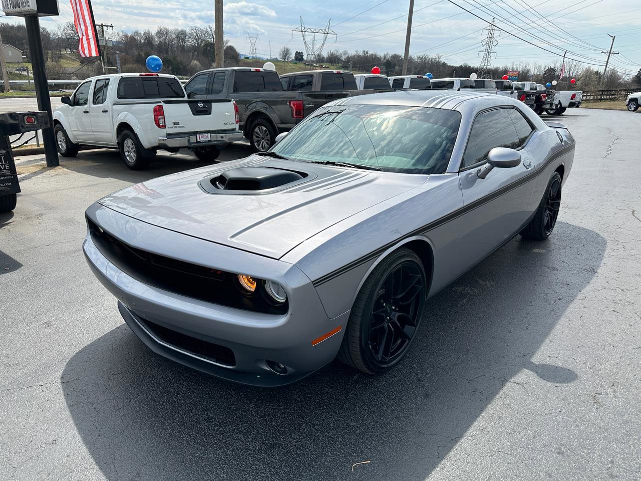 Used 2016 Dodge Challenger R/T RWD image 8