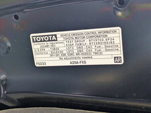 Used 2024 Toyota Sienna Limited image 27