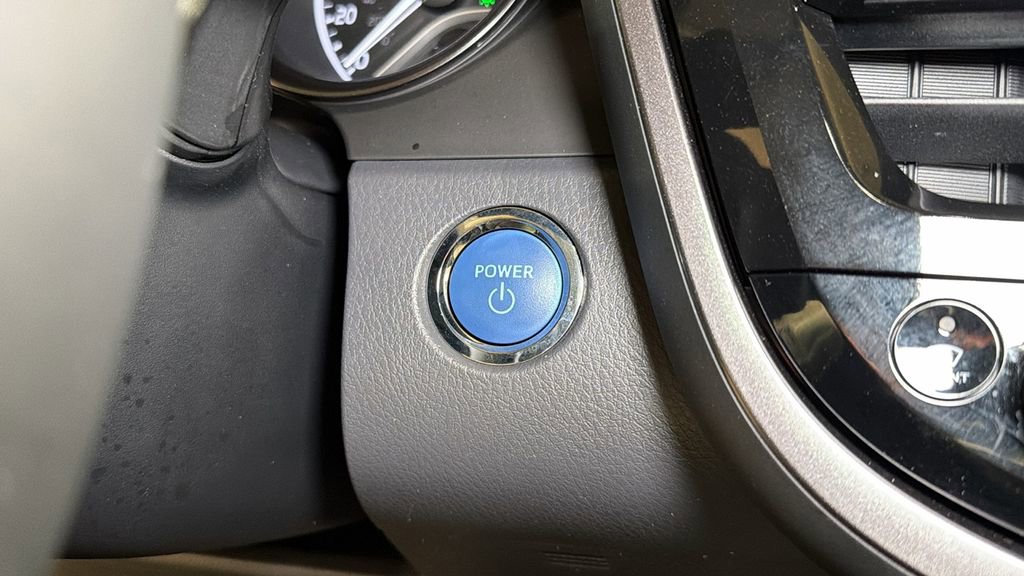 Used 2024 Toyota Camry XSE w/ Navigation Package image 31