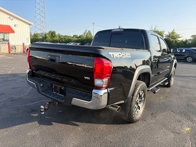 Used 2017 Toyota Tacoma TRD Off-Road w/ Tow Package (A/T) AWD/4WD image 7