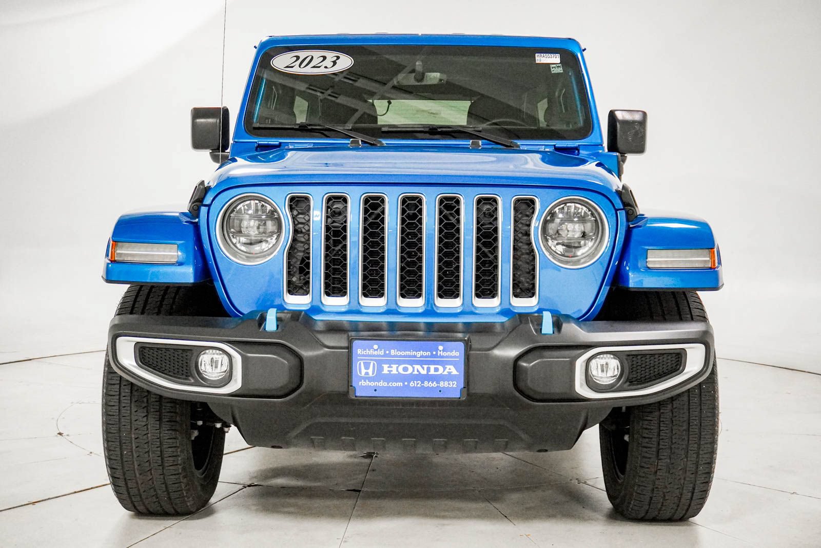 Used 2023 Jeep Wrangler Unlimited Sahara w/ Cold Weather Group AWD/4WD image 14