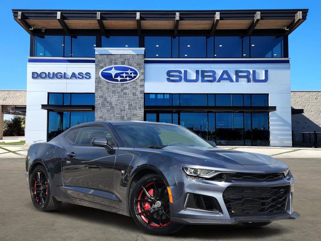 Used 2020 Chevrolet Camaro SS RWD image 1