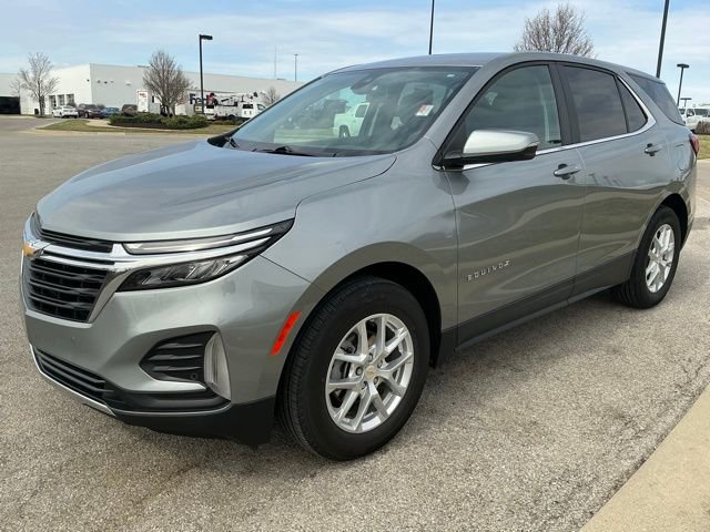 Used 2024 Chevrolet Equinox LT image 3