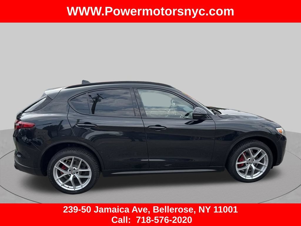 Used 2019 Alfa Romeo Stelvio Ti Sport w/ Quick Order Package 22S Sport AWD/4WD image 8