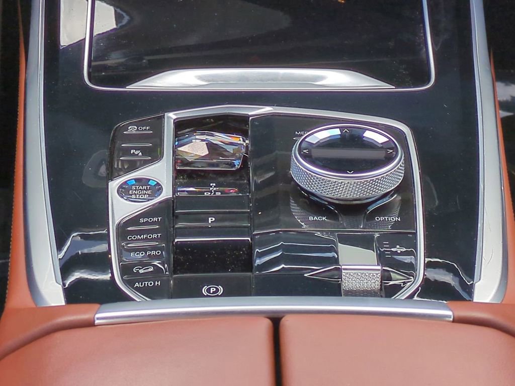 Used 2024 BMW X7 xDrive40i w/ Executive Package image 19