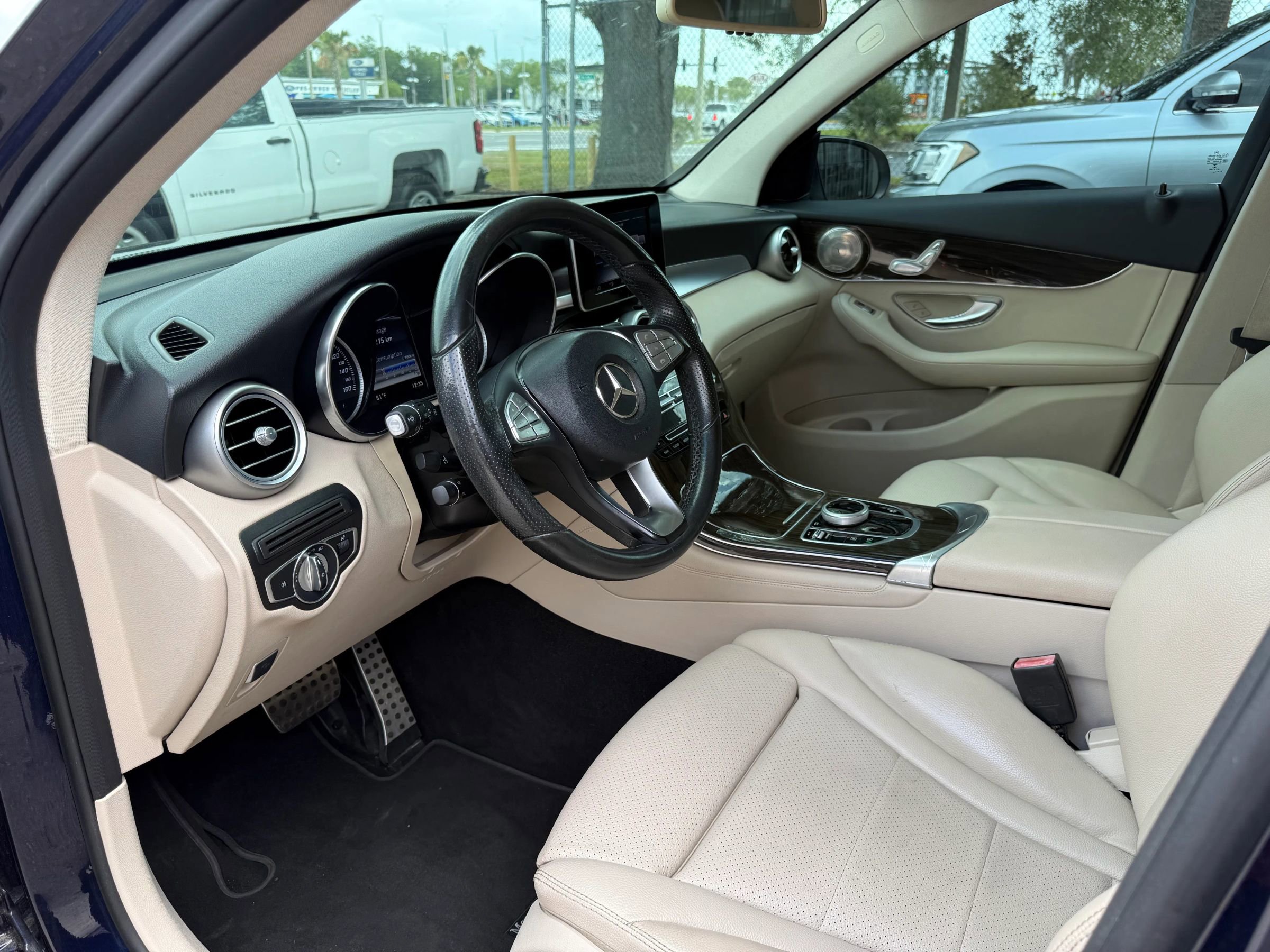 Used 2017 Mercedes-Benz GLC 300 image 13