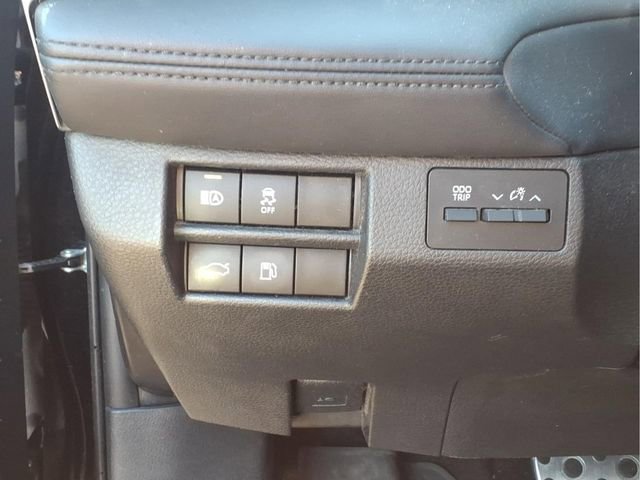 Used 2019 Toyota Avalon XSE w/ All Weather Liner Package image 15