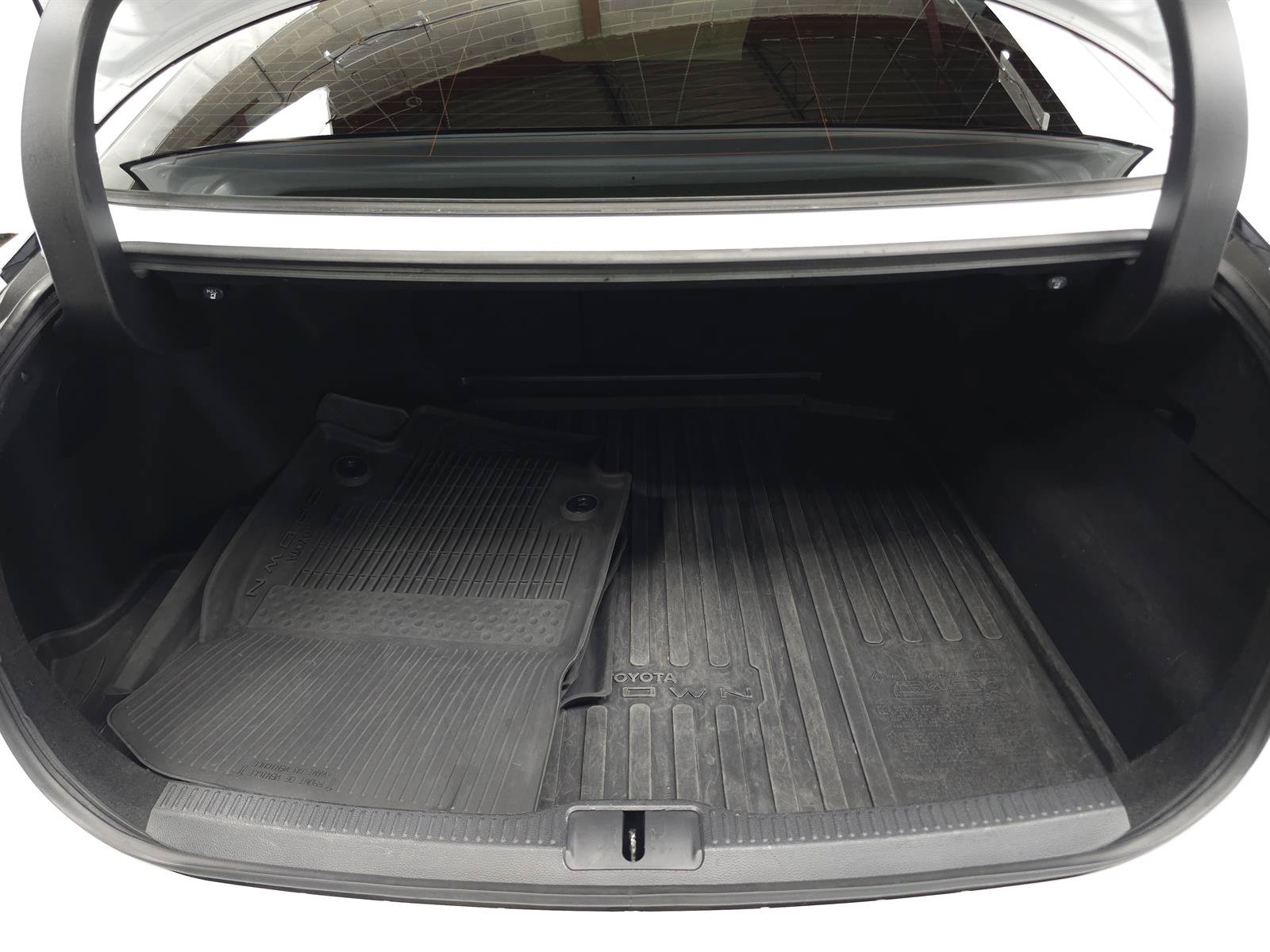 Certified 2025 Toyota Crown AWD/4WD image 11