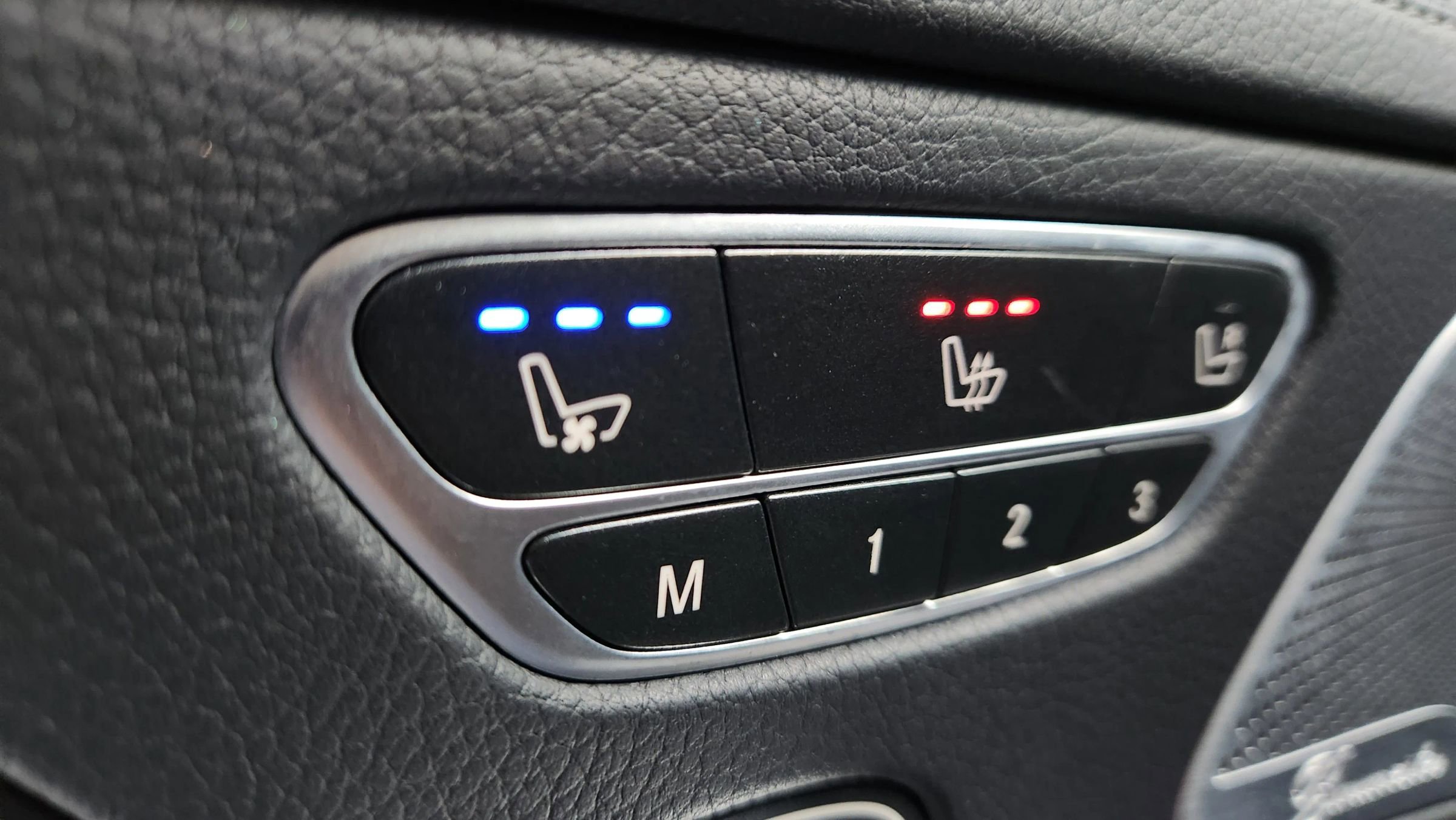 Used 2015 Mercedes-Benz S 550 4MATIC Sedan image 11