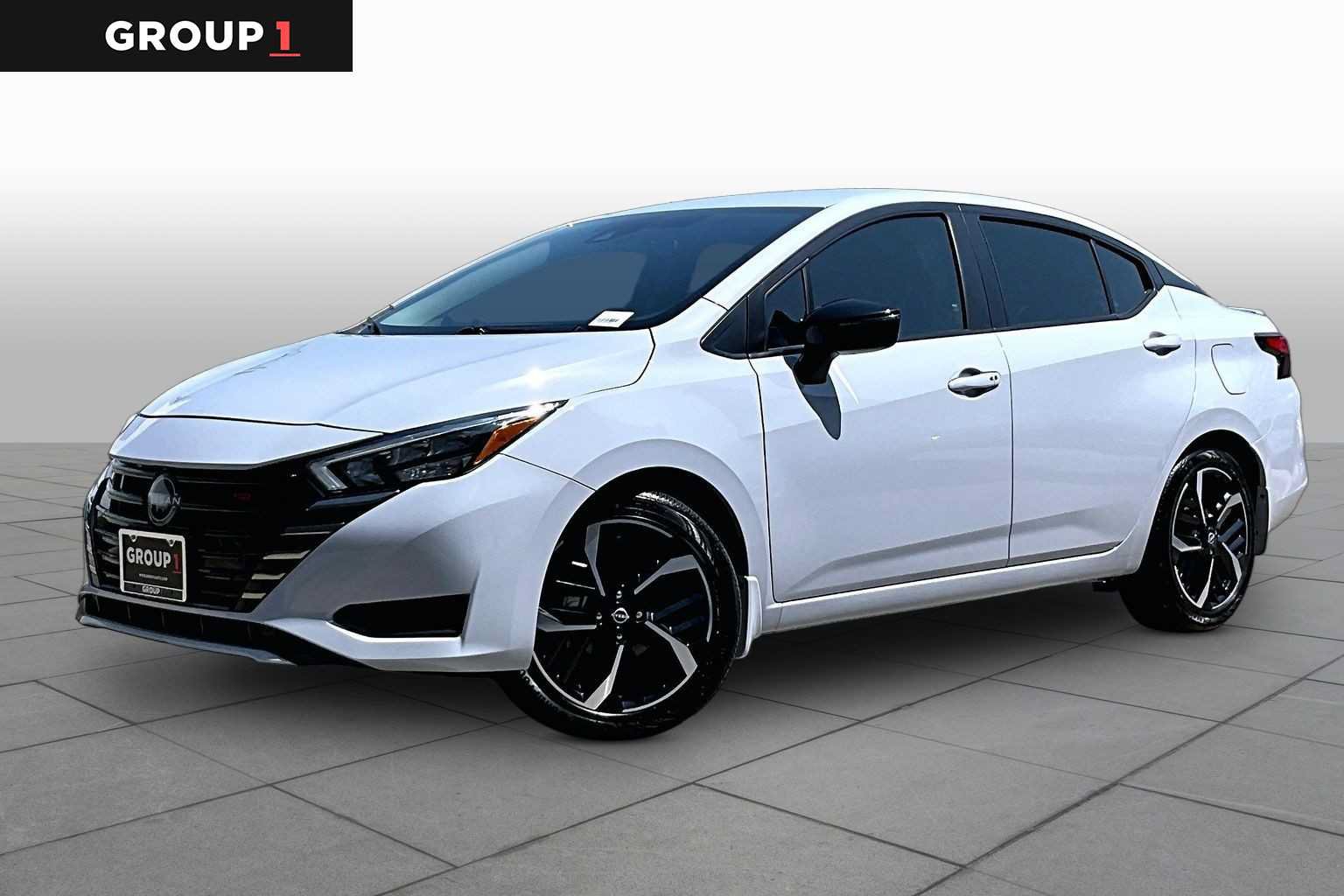 Certified 2025 Nissan Versa SR w/ Trunk Package FWD image 1