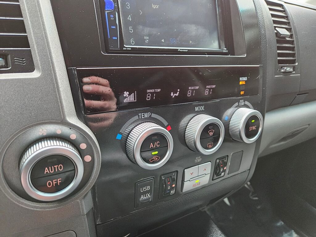 Used 2012 Toyota Sequoia Platinum image 9