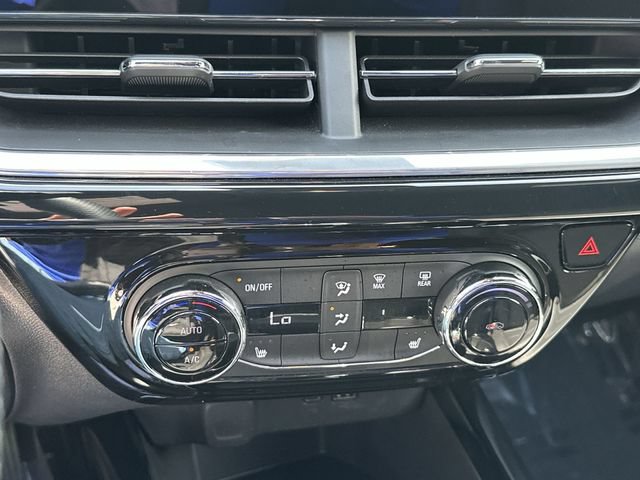 Used 2024 Chevrolet Trax RS w/ Driver Confidence Package FWD image 19