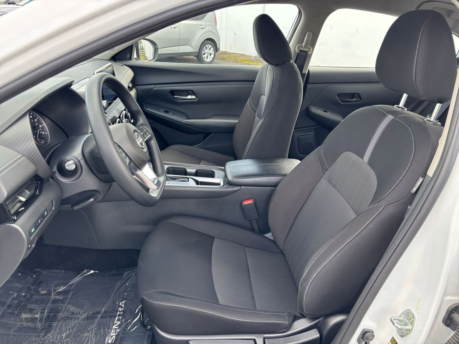 Used 2025 Nissan Sentra SV FWD image 34