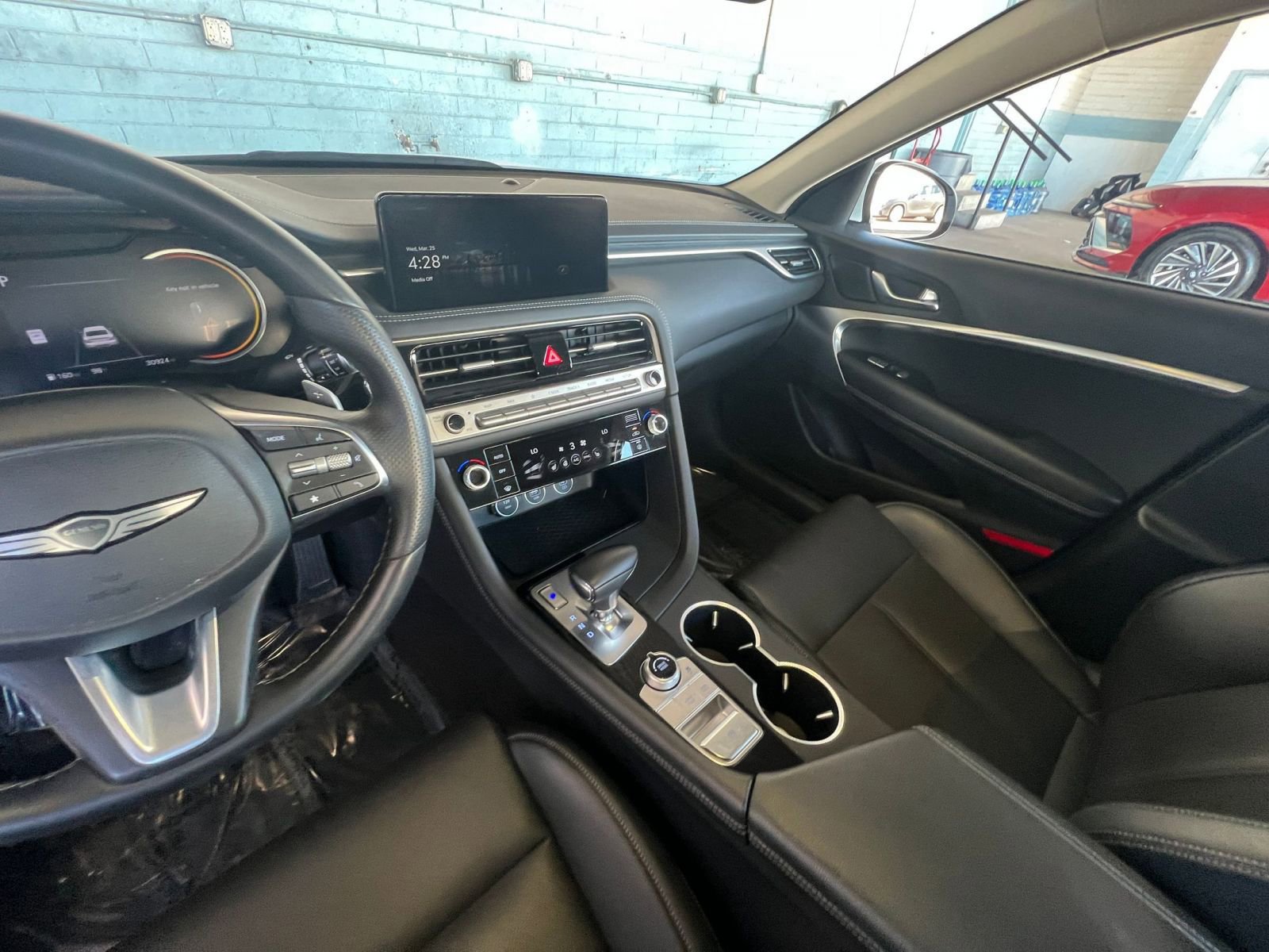 Used 2025 Genesis G70 2.5T image 20