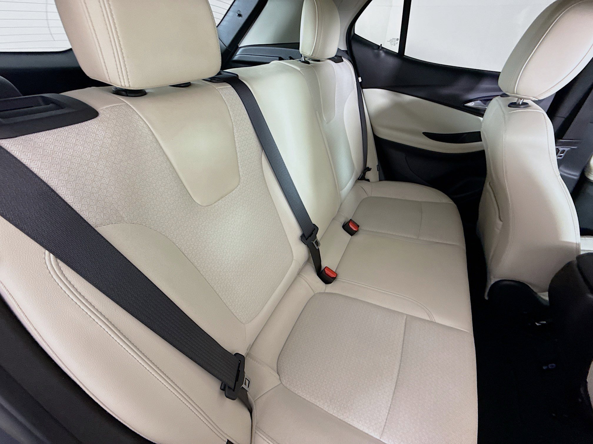 Used 2020 Buick Encore GX Preferred image 32