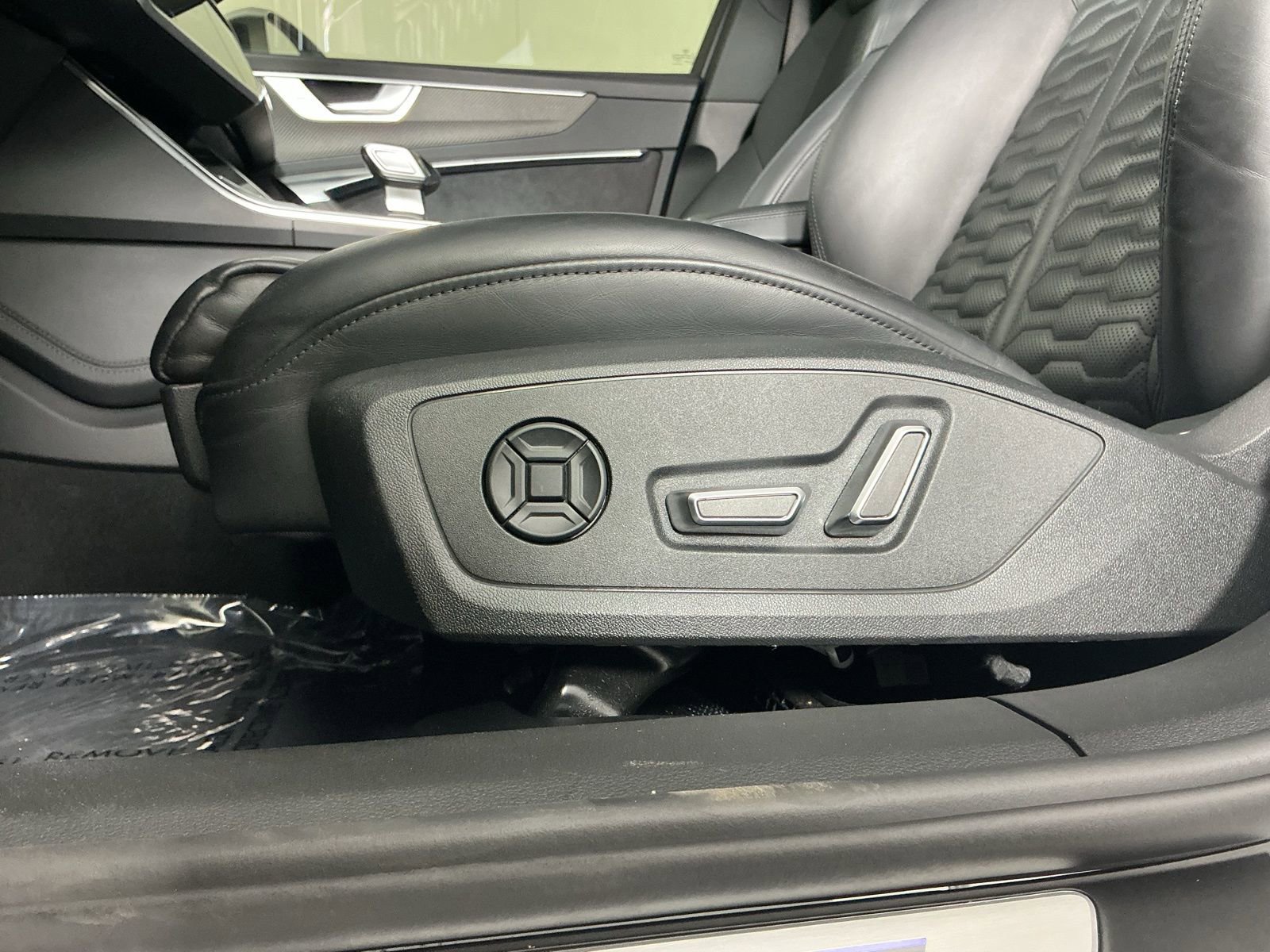 Used 2023 Audi RS 6 image 16