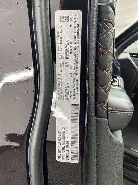 Used 2022 Jeep Grand Cherokee Summit w/ Luxury Tech Group V image 31