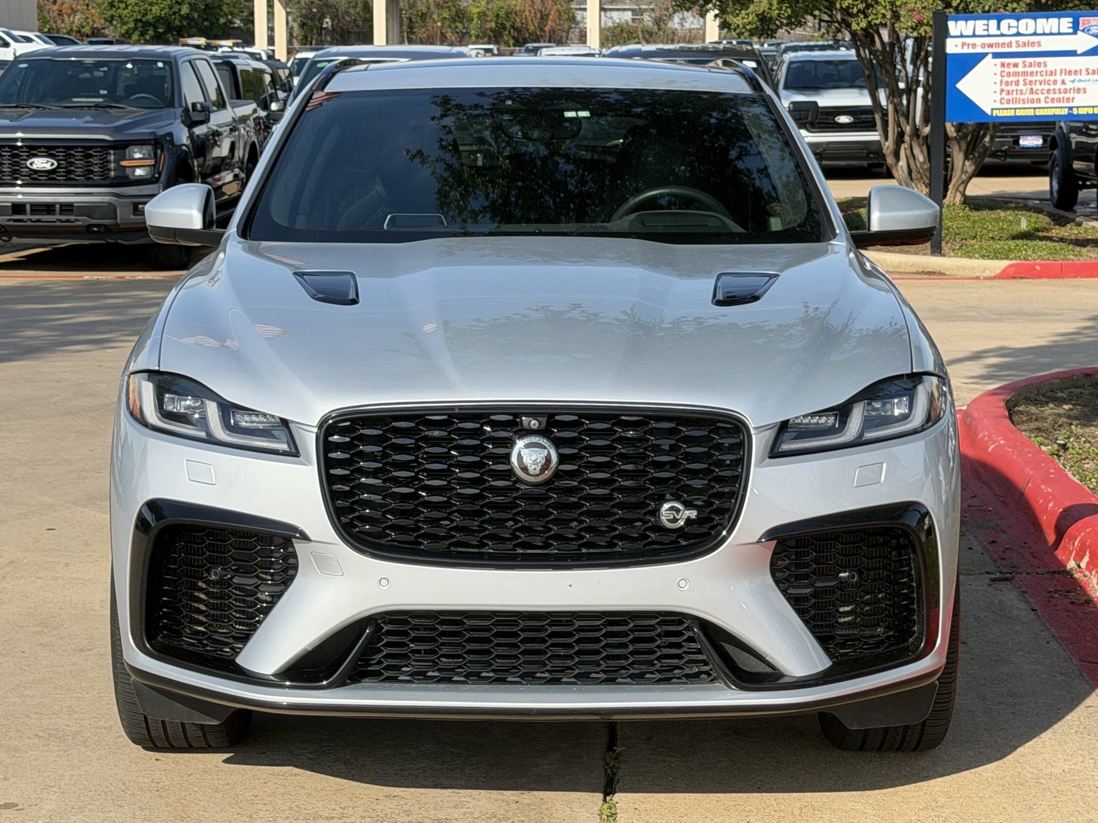 Used 2023 Jaguar F-PACE SVR AWD/4WD image 6