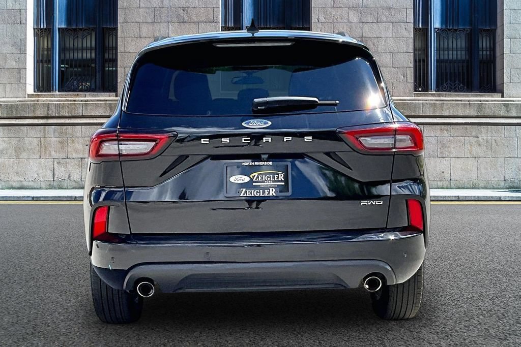Used 2024 Ford Escape ST-Line w/ Tech Pack #1 AWD/4WD image 4