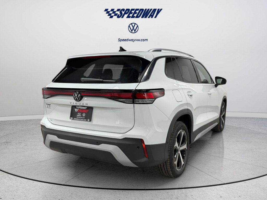 New 2026 Volkswagen Tiguan SE FWD image 7