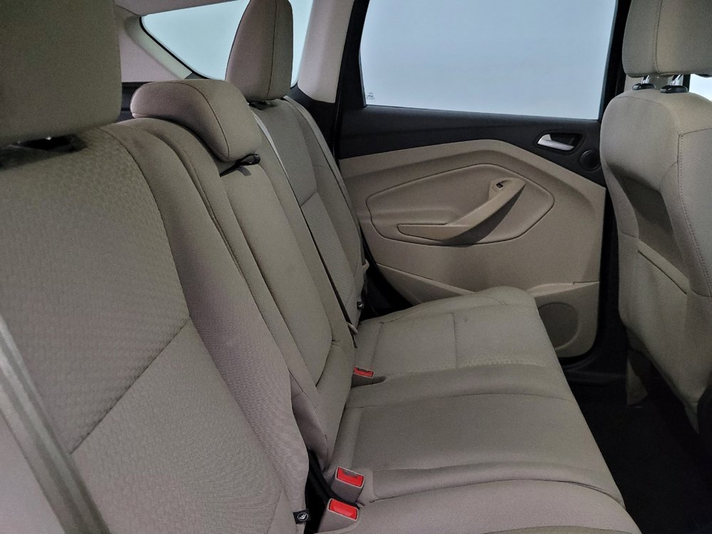 Used 2017 Ford Escape SE w/ Equipment Group 201A image 19