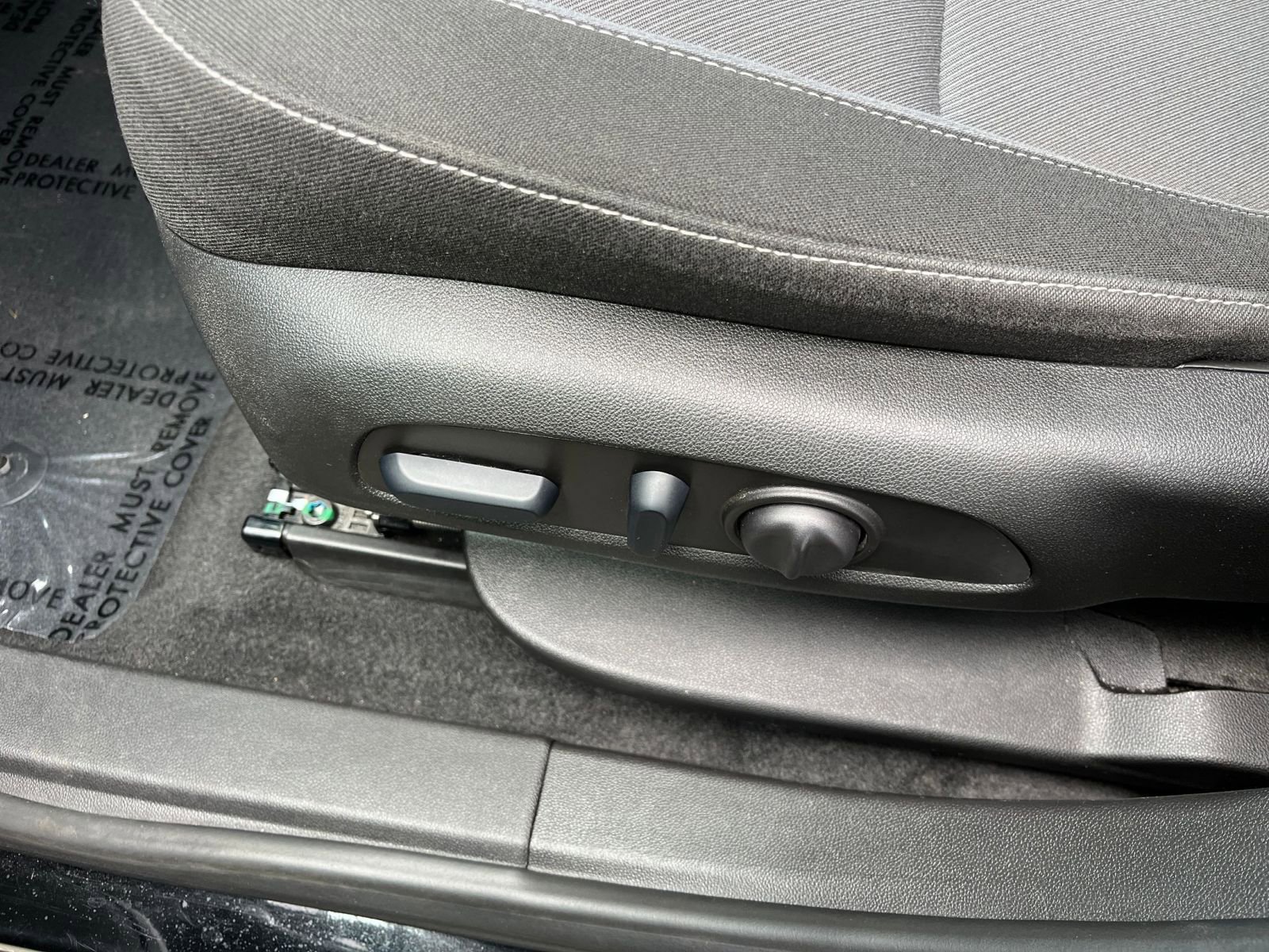 Used 2025 Chevrolet Blazer LT image 22