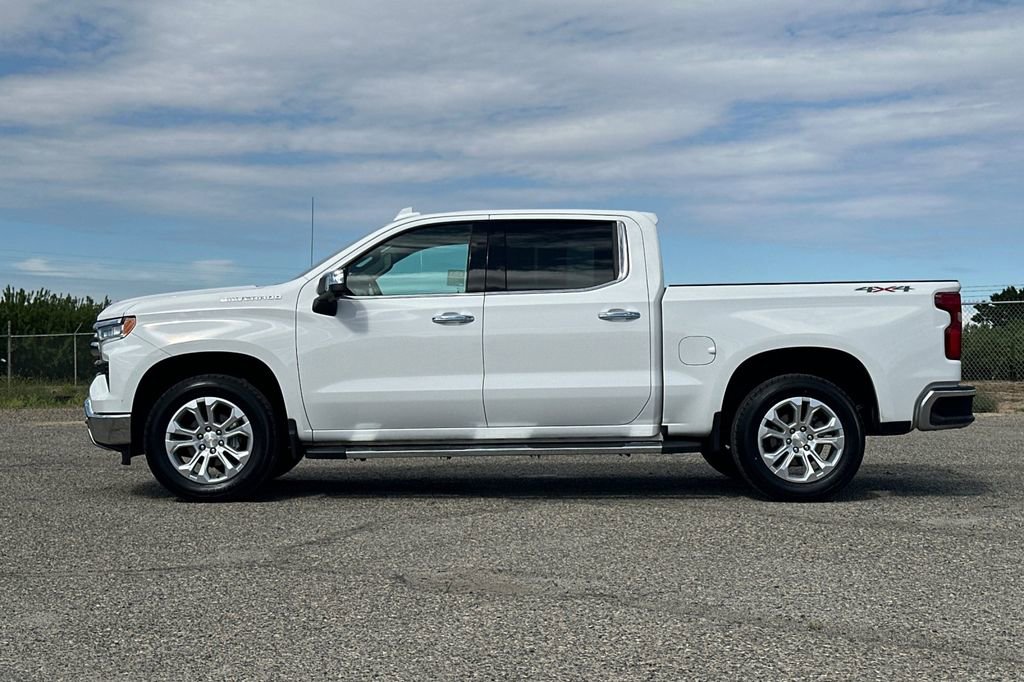 Used 2023 Chevrolet Silverado 1500 LTZ AWD/4WD image 3