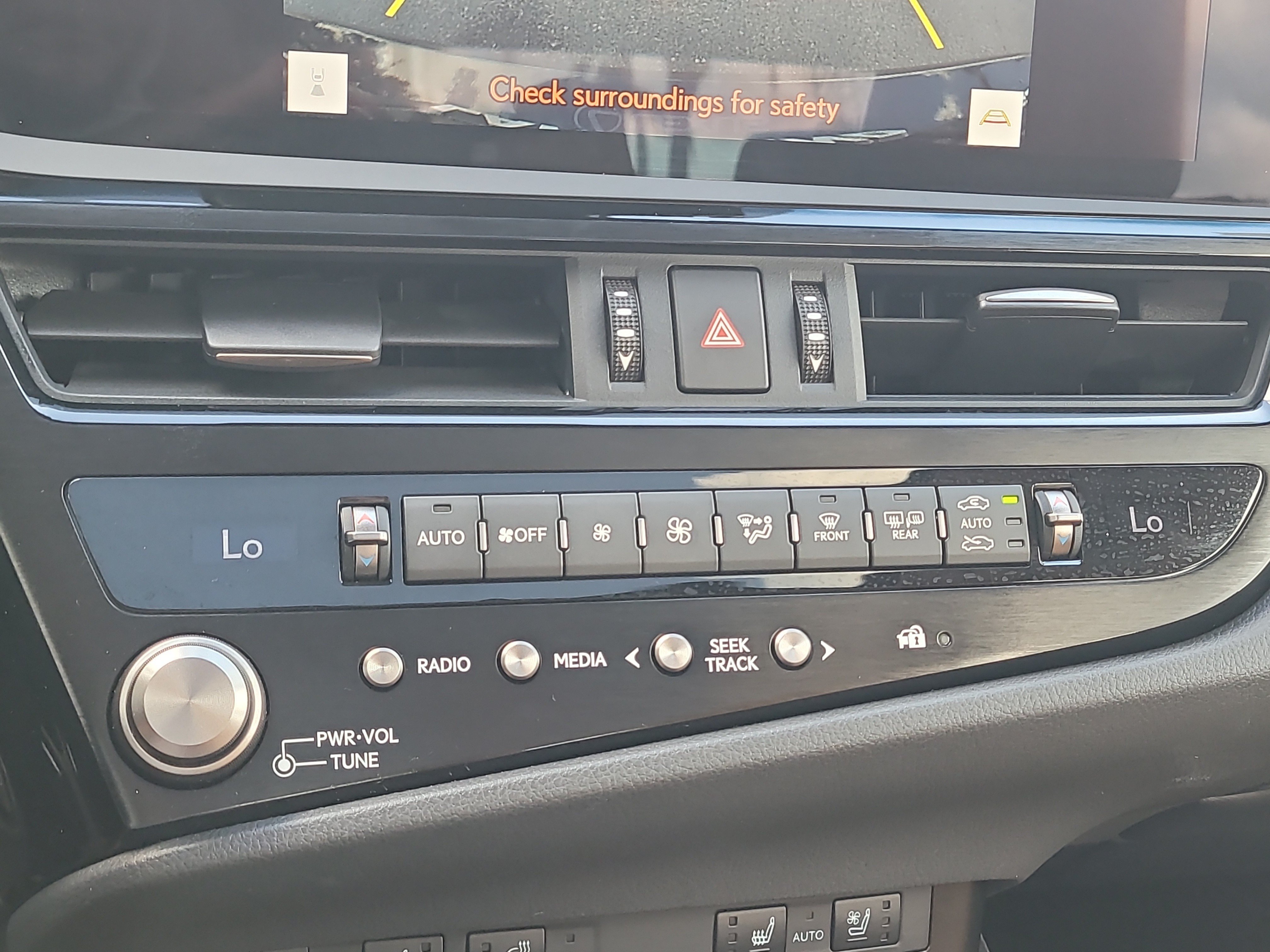 Used 2025 Lexus ES 300h w/ Premium Package FWD image 26