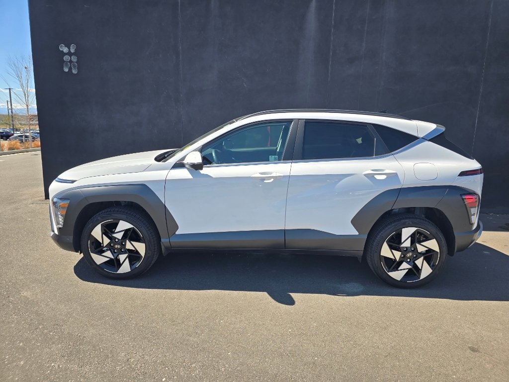 Used 2024 Hyundai Kona Limited image 2