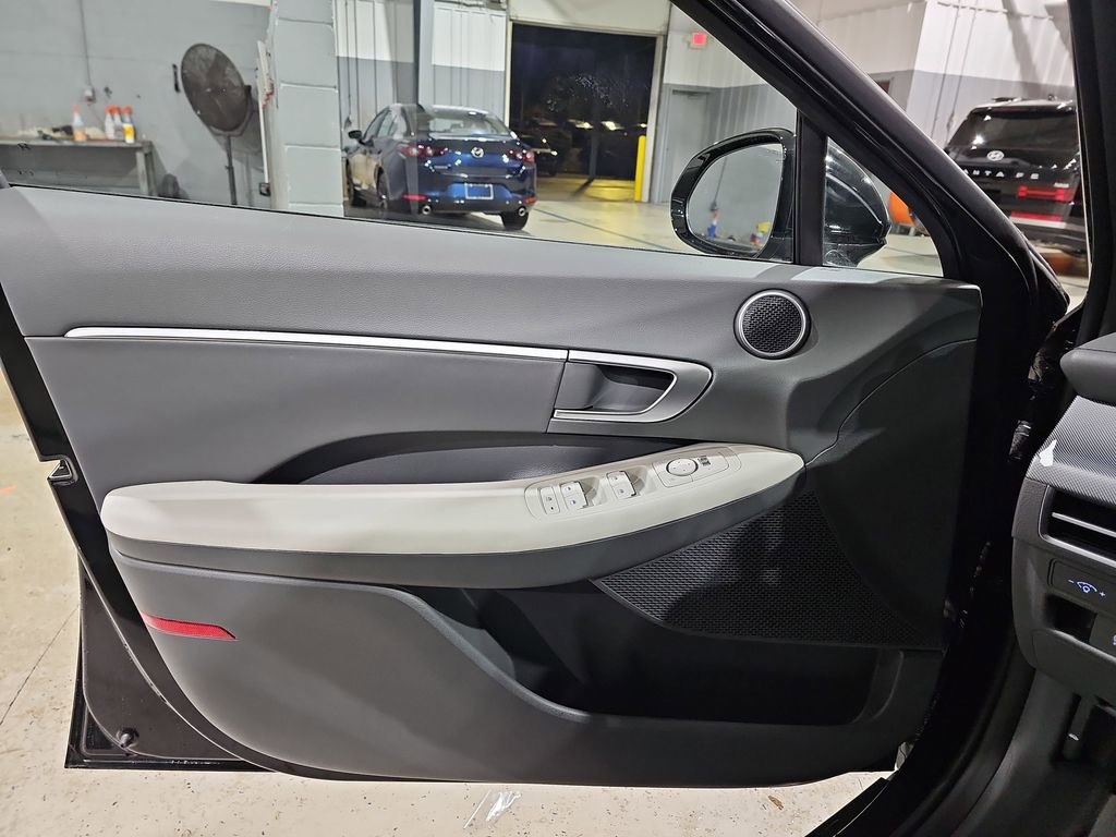 New 2026 Hyundai Sonata SEL AWD/4WD image 28