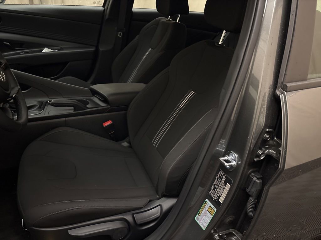 Certified 2026 Hyundai Elantra Sport FWD image 12