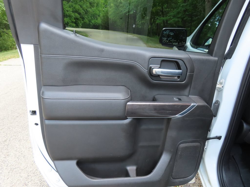 Used 2019 Chevrolet Silverado 1500 LTZ w/ LTZ Plus Package AWD/4WD image 27
