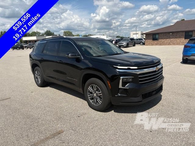 Used 2025 Chevrolet Traverse LT w/ Driver Confidence Package AWD/4WD image 8