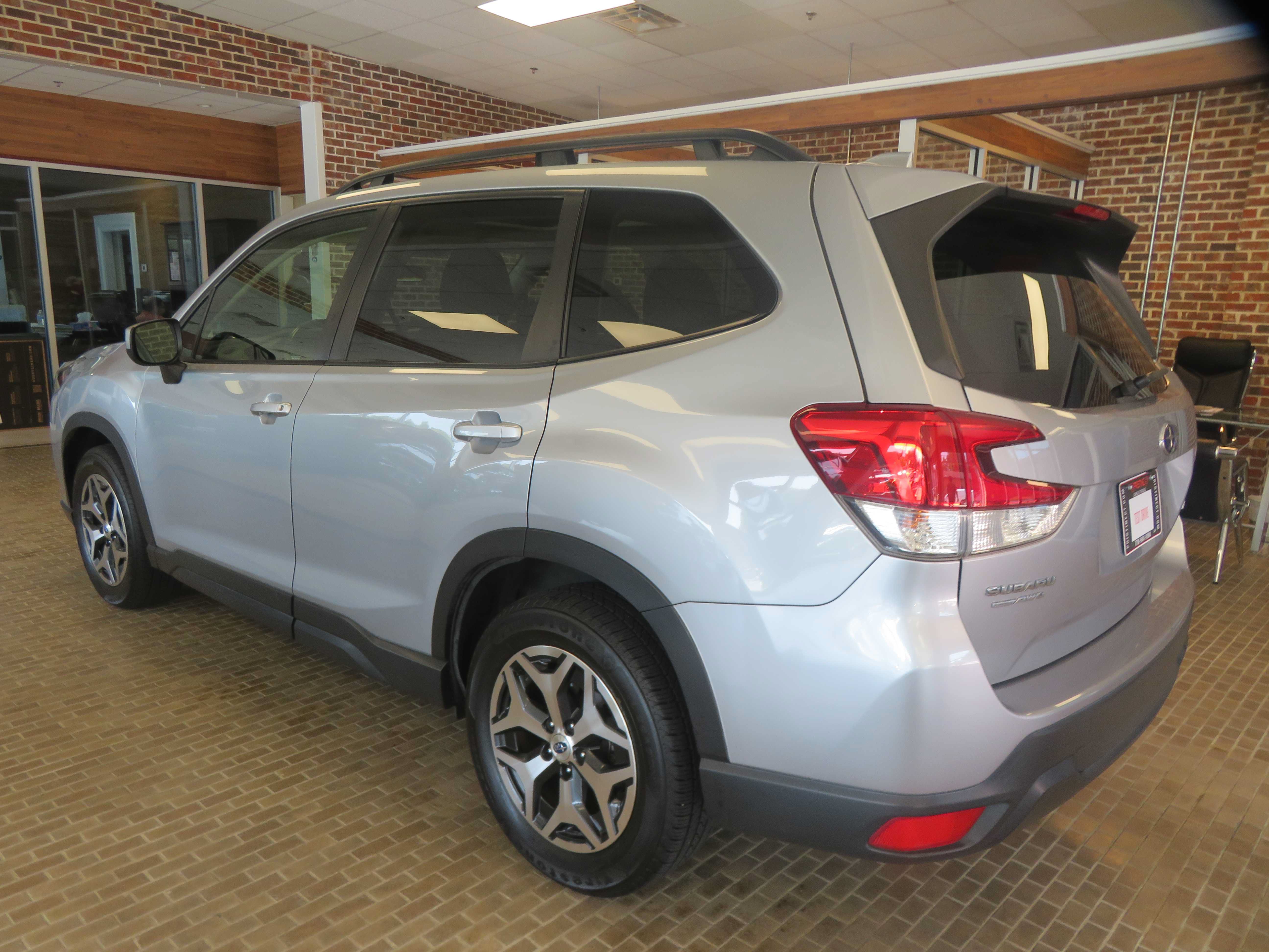 Used 2023 Subaru Forester Premium AWD/4WD image 75