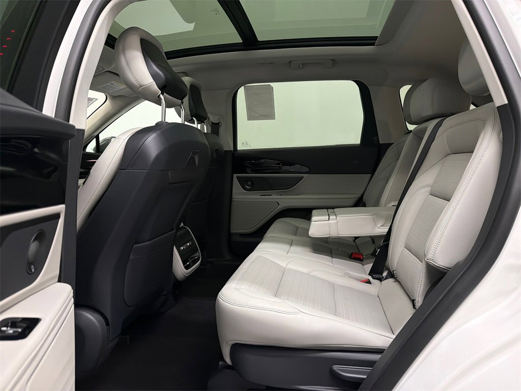 New 2026 Lincoln Nautilus Reserve image 18