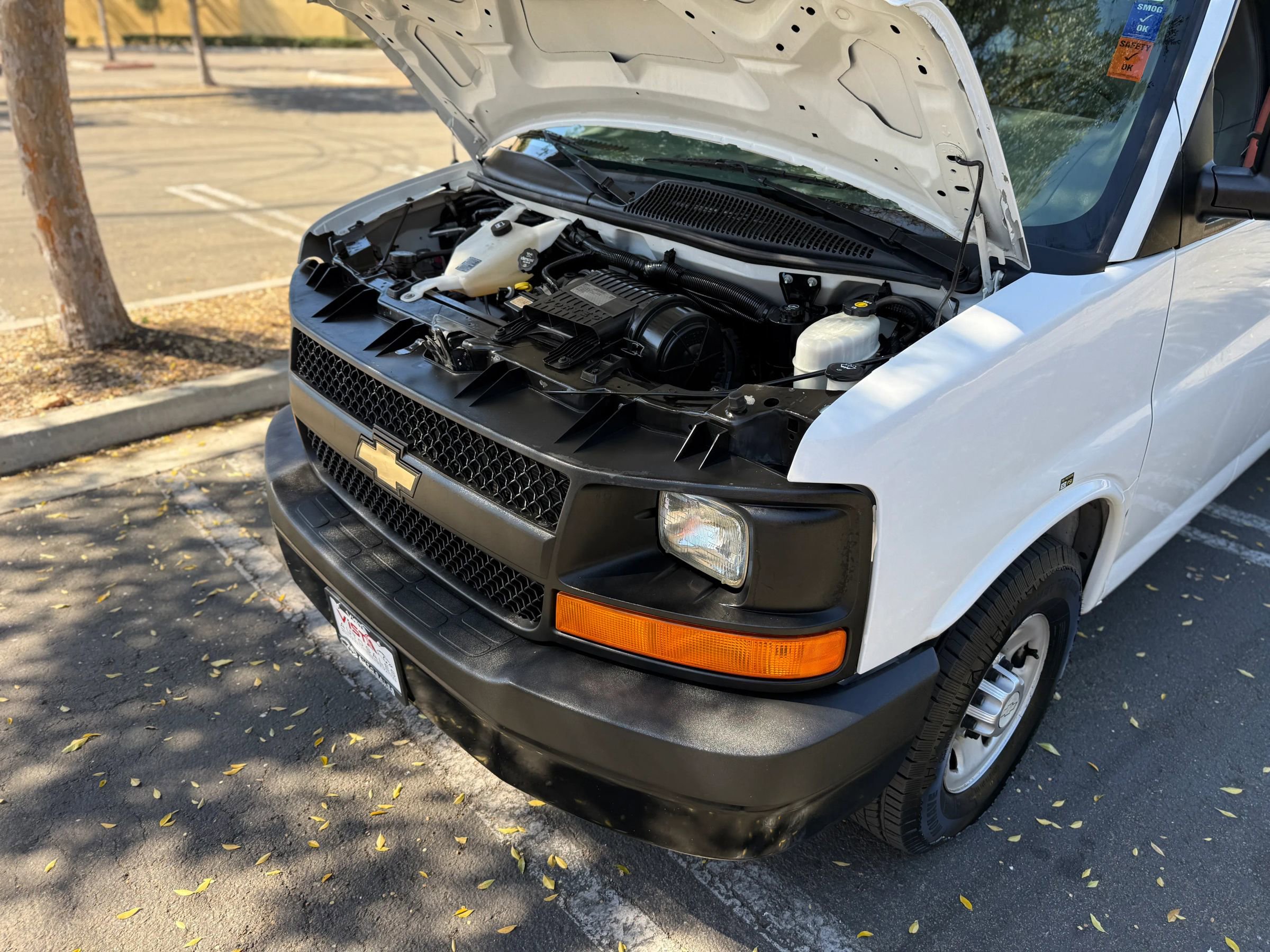 Used 2015 Chevrolet Express 2500 image 32
