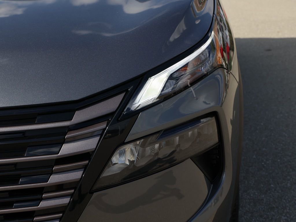 New 2026 Nissan Rogue SV image 10