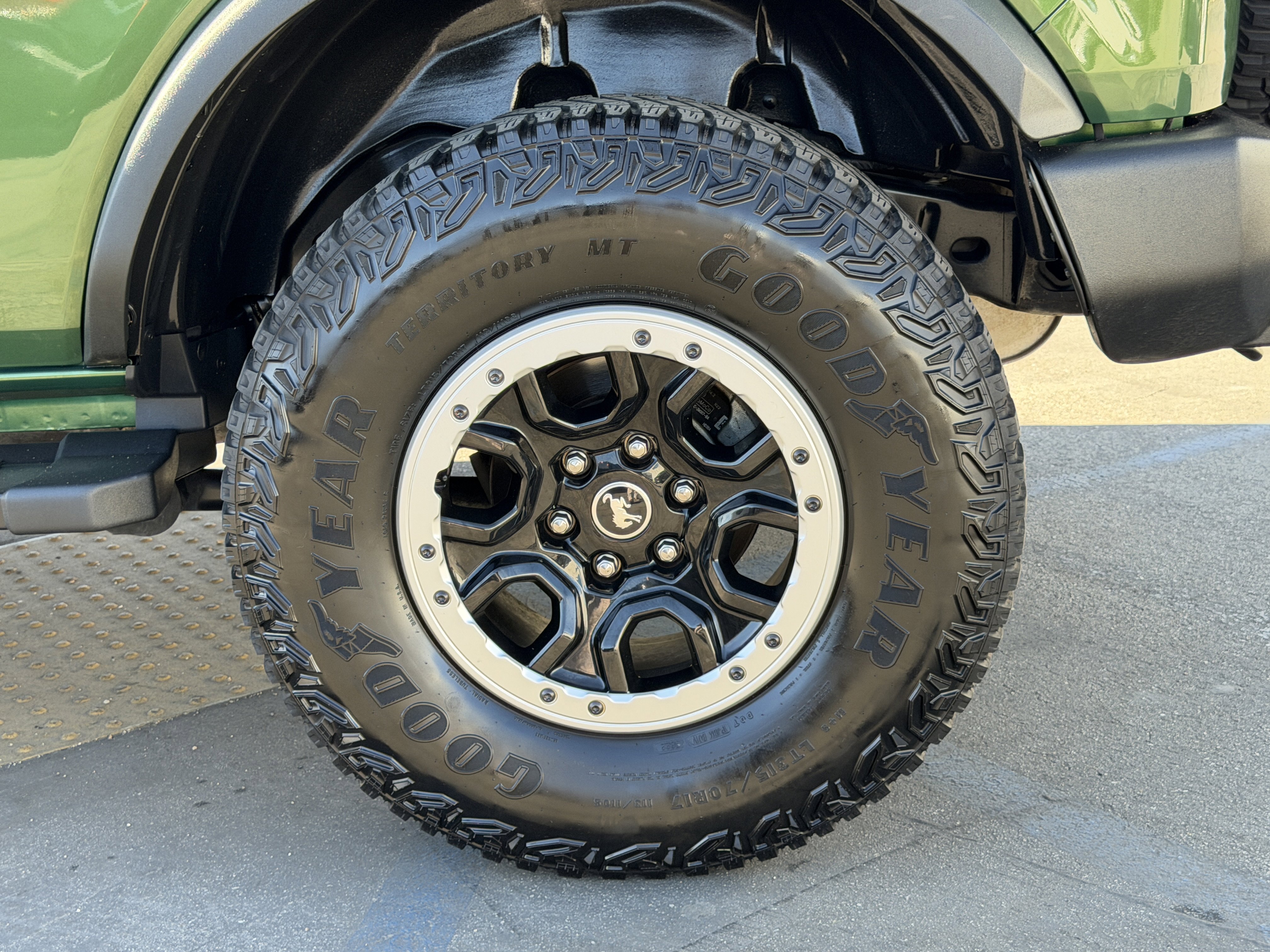 Certified 2022 Ford Bronco Outer Banks w/ Sasquatch Package image 11