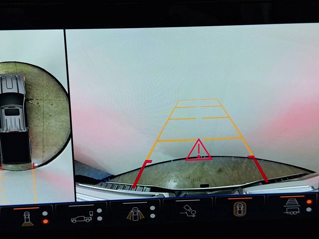 Used 2024 GMC Sierra 2500 Denali Ultimate image 17