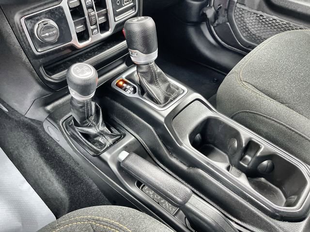 Used 2025 Jeep Wrangler Unlimited Sahara image 16